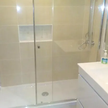 With 2 Bedrooms In Praia Da Rocha With Furnished Terrace And Wifi 100 M From The Beach Lägenhet *