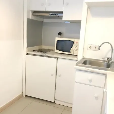 With 2 Bedrooms In Praia Da Rocha With Furnished Terrace And Wifi 100 M From The Beach * Portimao